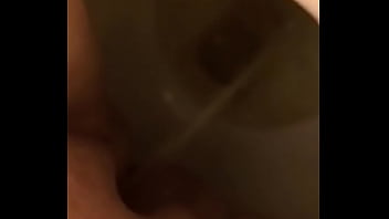 Isabella holloway peeing