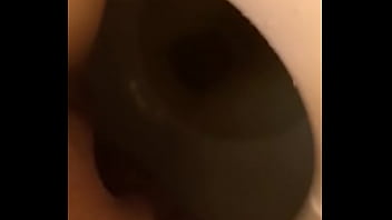 Isabella holloway peeing