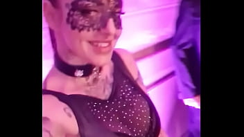 En tournage on est toujours très pro très prochainement vous pourrez le