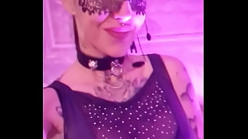 En tournage on est toujours très pro très prochainement vous pourrez le