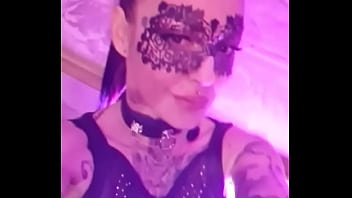 En tournage on est toujours très pro très prochainement vous pourrez le