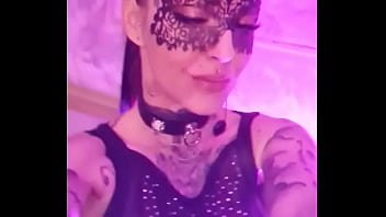 En tournage on est toujours très pro très prochainement vous pourrez le