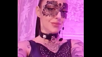 En tournage on est toujours très pro très prochainement vous pourrez le