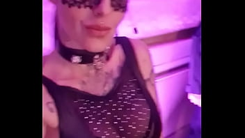 En tournage on est toujours très pro très prochainement vous pourrez le