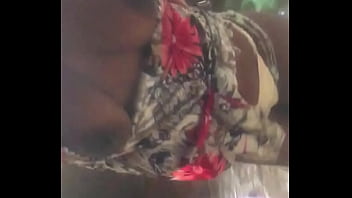 Showing body off on xvideos live