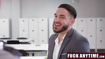 Employees enjoy freeuse office group sex