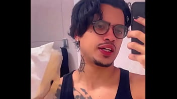 Preciso de uma boneca maior