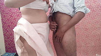 Aunty caught nephew's big dick while he closing her bra hook