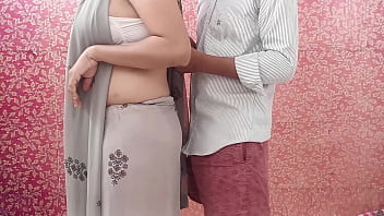 Aunty caught nephew's big dick while he closing her bra hook