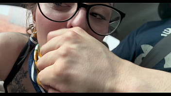 My uber driver want me to pay with my dick and milk