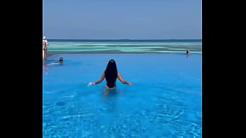 Шлюха на отдыхе thumbnail