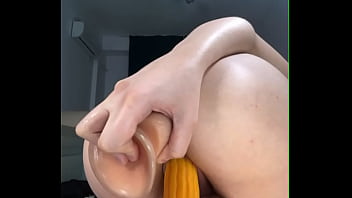 Squirting and double penetrating Squirting and double penetrating