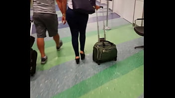 Sexy white latina candid