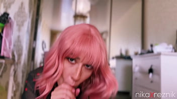 Pink haired girl serving dude with her mouth and tits