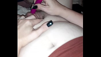 Sore beatin pussy getting vibed