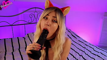 Tight pussy vs bbc dildo