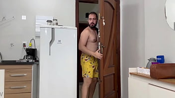 Comi a diarista amiga da minha mãe