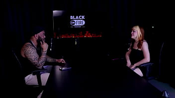 Gostosa Faz Um Stripper Sensual E Mostra Seus Lindos Peitos Fala Que Tem Um Tempo Que Não Transa E Bate Um Papo Com O Apresentador Middy Watch Sheer Red thumbnail