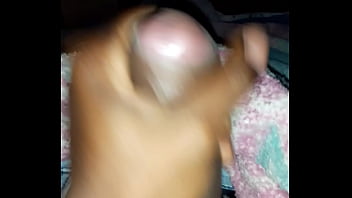 Jerking till cum