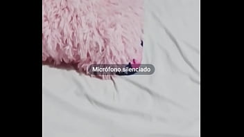 Video llamada con un seguidor en vivo miraba como me mamaban el culo y me cogían ante el
