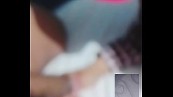 Video llamada con un seguidor en vivo miraba como me mamaban el culo y me cogían ante el