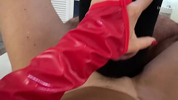 Milf gostosa deixa seu seguidor chupar seu clitóris grande e goza na boca dele – parte 2 – fabi drumond