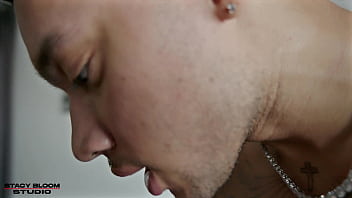 Playtime fucking da vot tak russian stacy bloom shocked thugger double penetration with long 18 inch toy in ass