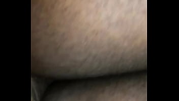 Elle Aime être Au Dessus thumbnail