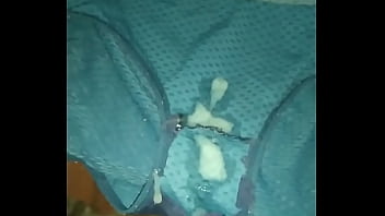 আমি প্যান্টিতে মাল ফালাচি