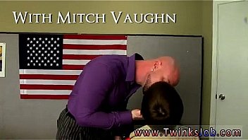 Young Boy Sex Parties He Glides His Meatpipe Into Chris' Tight Hole thumbnail