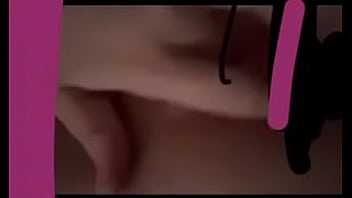 Slutty woman squirts