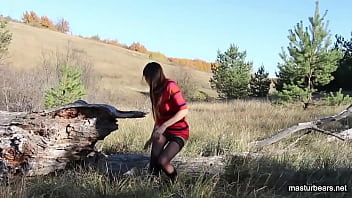 Fingering into the wild with butt up