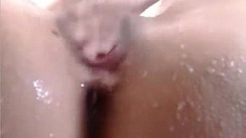 Sexy babe close up masturbation and squirting