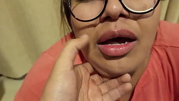 Madre Soltera Que Conoci Por Facebook Acepta Venir A Mi Departamento Y Me Saca Toda Mi Leche Y Se Lo Traga thumbnail