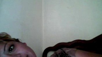 Se masturba frente a web cam