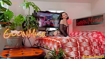 Innocent looking liz jordan shows her wild side while riding cock