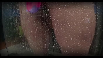 Spied on my chubby roomate trying her new toy in the shower almost dropped my phone trying to not get caught