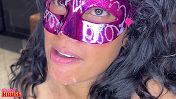 Casada plus size fodendo muito num gangbang com fisting