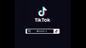 Bailo y se me ven grandes mis pechos