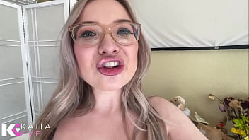 First date gone blonde babe shrinks squishes & vores scared tiny fighter