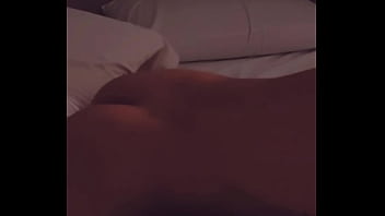 Mi Compañero De Habitacion Llega Mareado De Copas Me Toca Y Me Hace Suyo Mientras Yo Descansaba thumbnail