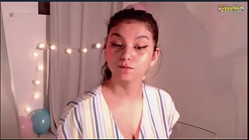 Latina tetona sabrosa en 14 de febrero