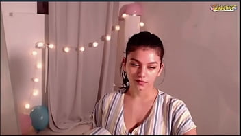 Latina tetona sabrosa en 14 de febrero