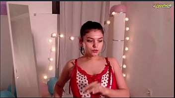 Latina tetona sabrosa en 14 de febrero