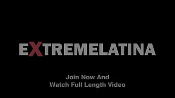 Big bubble butt tall babe gets pussy fisted