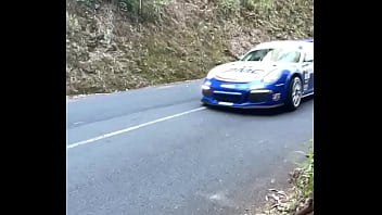 Novinha alemã acelerando