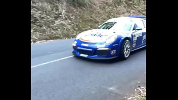 Novinha alemã acelerando