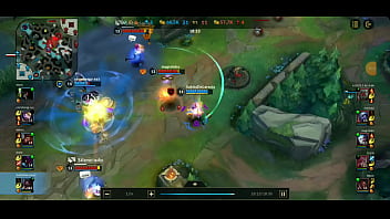 Homem aranha macetando vilões