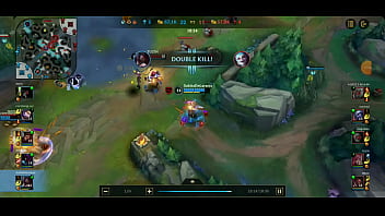 Homem aranha macetando vilões