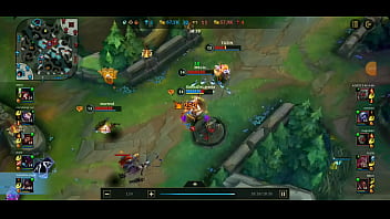 Homem aranha macetando vilões